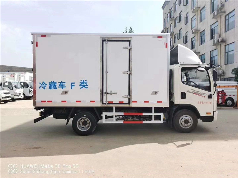 國六 解放J6F4.2米冷藏車